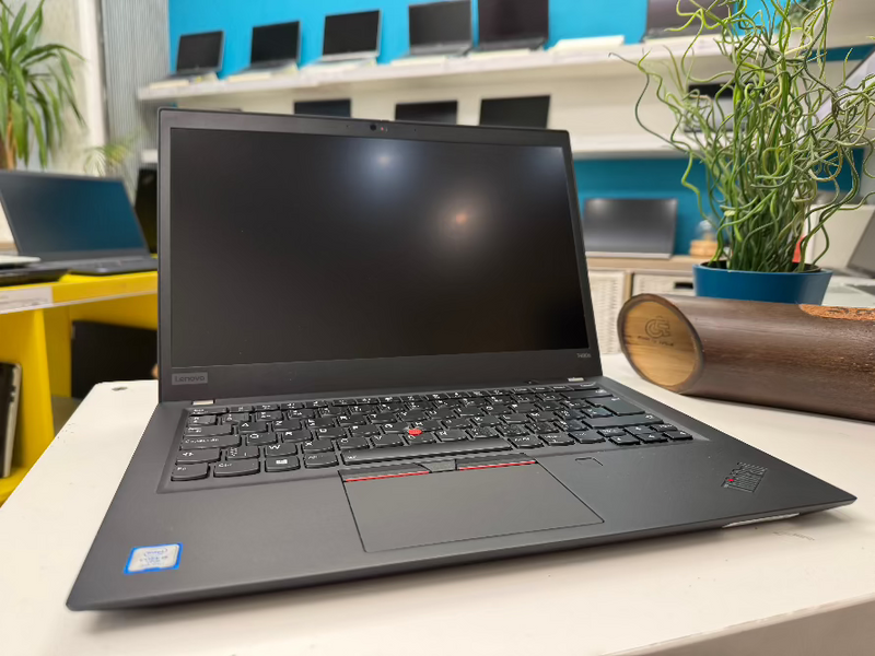 Lenovo ThinkPad T490s